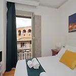 Romulus Rooms